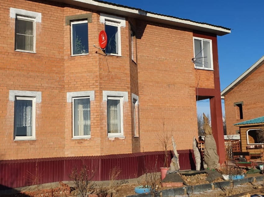 Многодетная семья Рассохиных в Забайкалье получила двухэтажный дом от правительства края